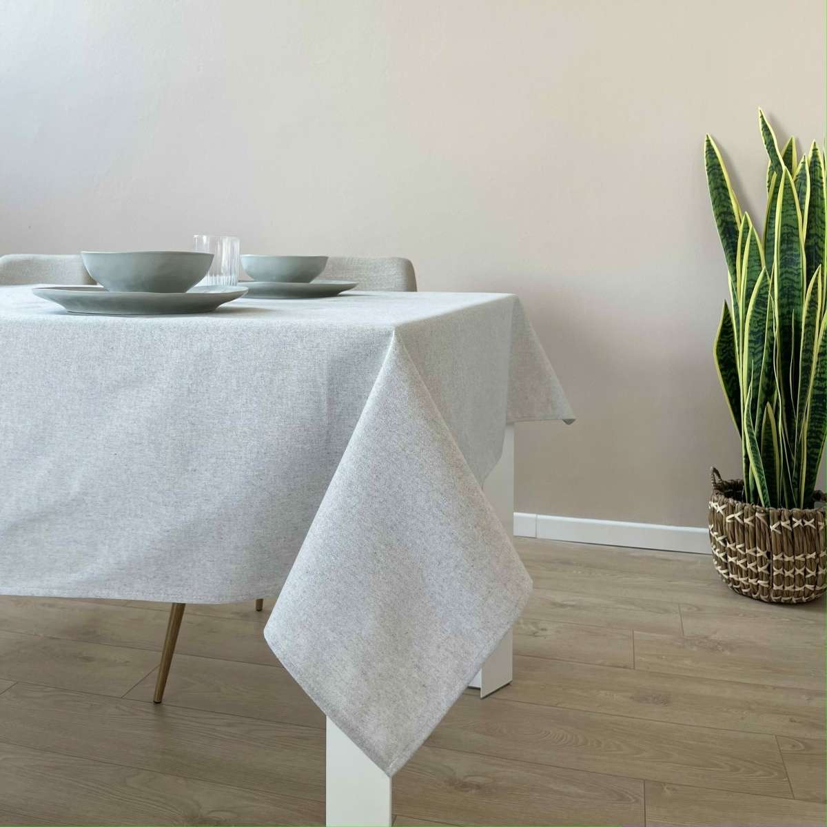 SWEET HOME Pantone™ - Tovaglia Rettangolare 8 Posti 140x240 cm, 100% Cotone  220 gr. - Grigio : : Casa e cucina