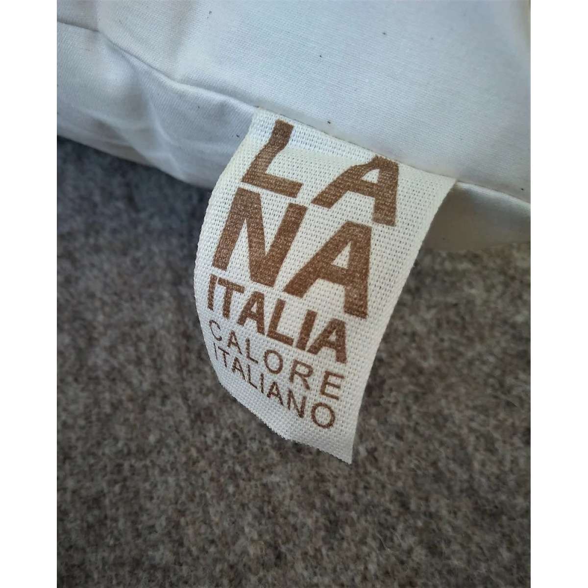 Immagine del prodotto Cuscino in Lana con Fodera 100% Cotone Gots Lana Italia | Lana Italia