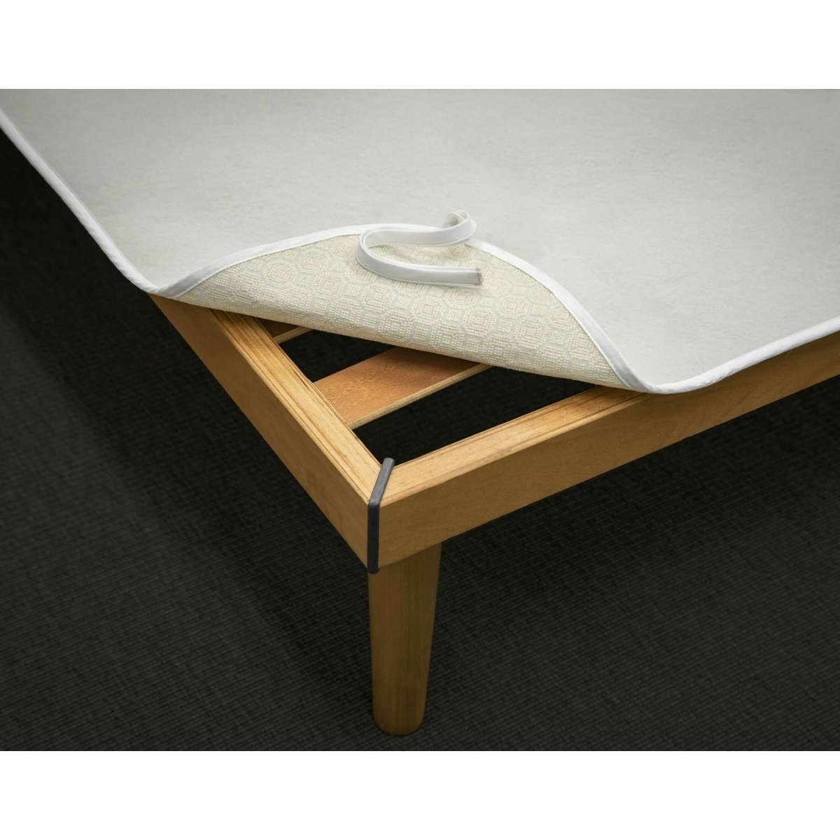 Immagine del prodotto Coprirete Singolo in Feltro rifinito con bordo e laccetti | Pietro Zanetti Home