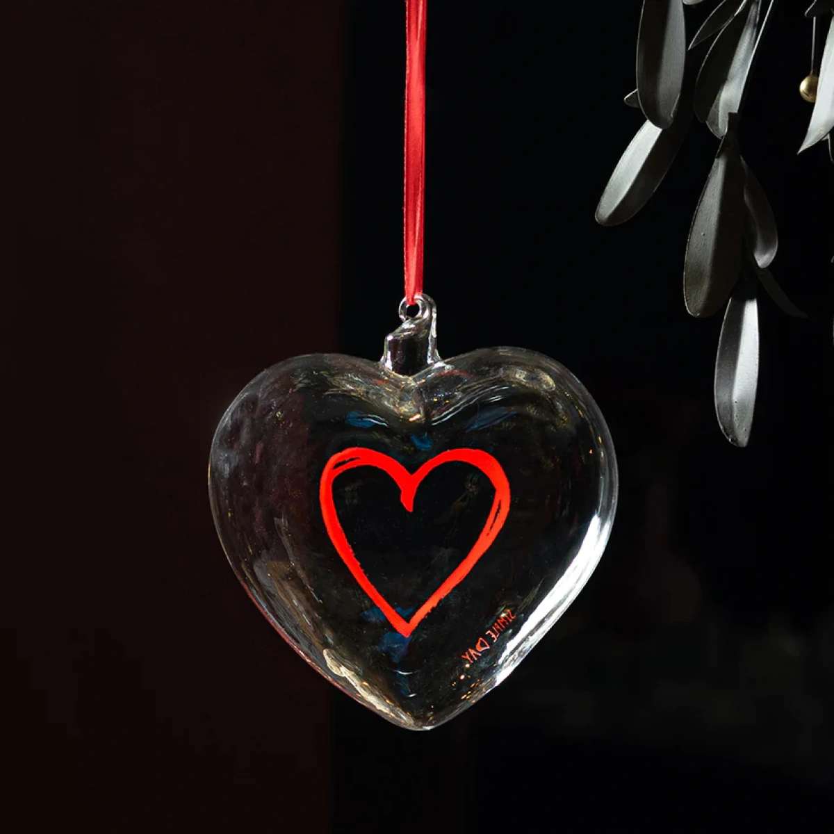 Immagine del prodotto Pallina in Vetro a forma di cuore decoro Cuore Rosso Graffiti ø 15 cm | Simple Day