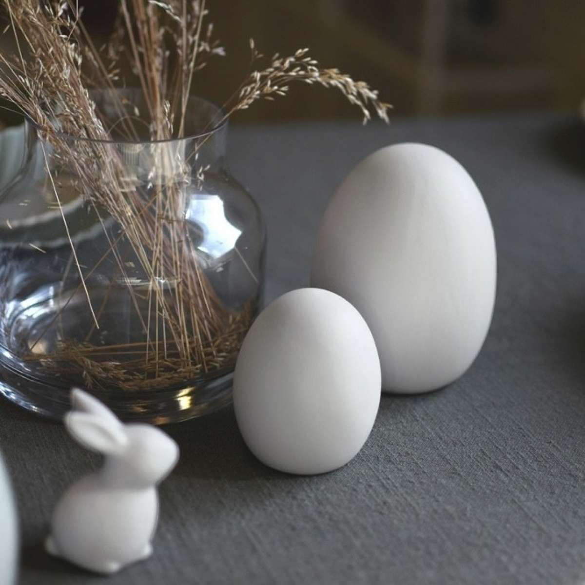 Immagine del prodotto Uovo Pasquale in Ceramica opaca Bianca (2 misure) | Storefactory