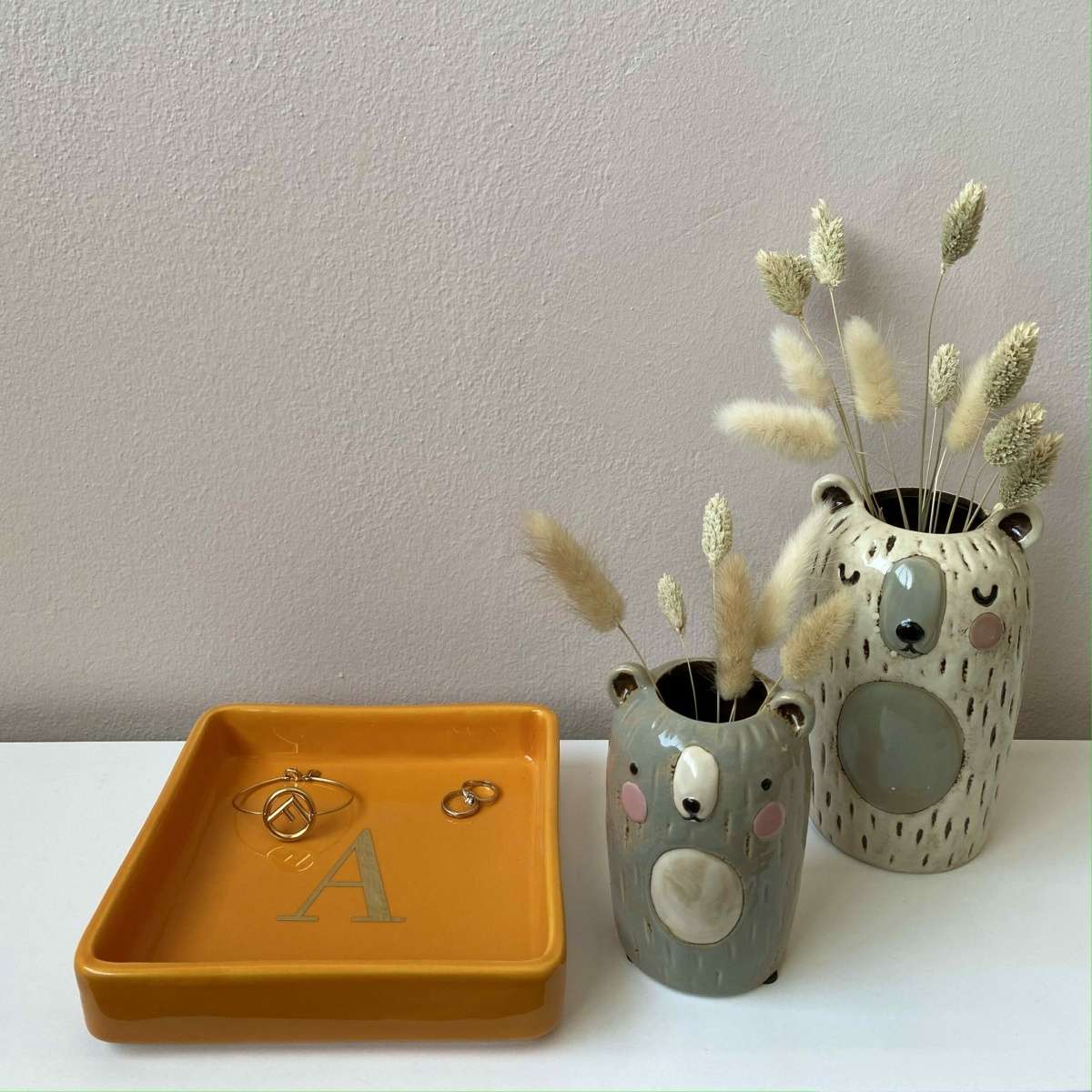 Immagine del prodotto Svuotatasche Iniziale Oro (A-Z) in Ceramica Arancione 17x17 cm | Fiorditerra