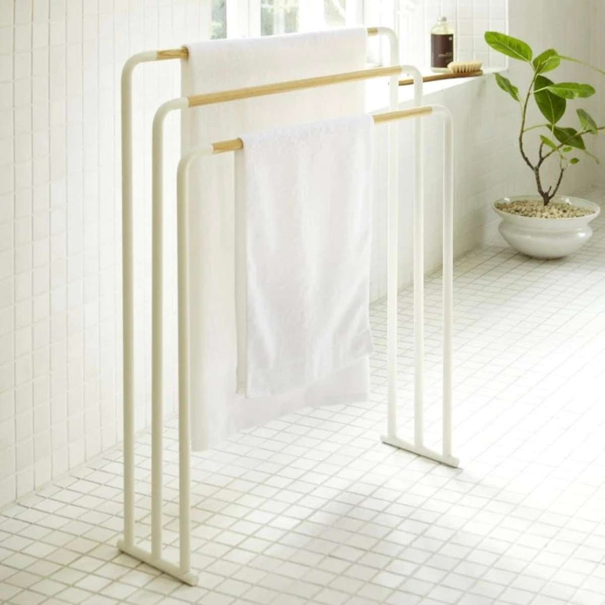 Immagine del prodotto Poggia Asciugamani in Metallo Bianco e Legno | Yamazaki
